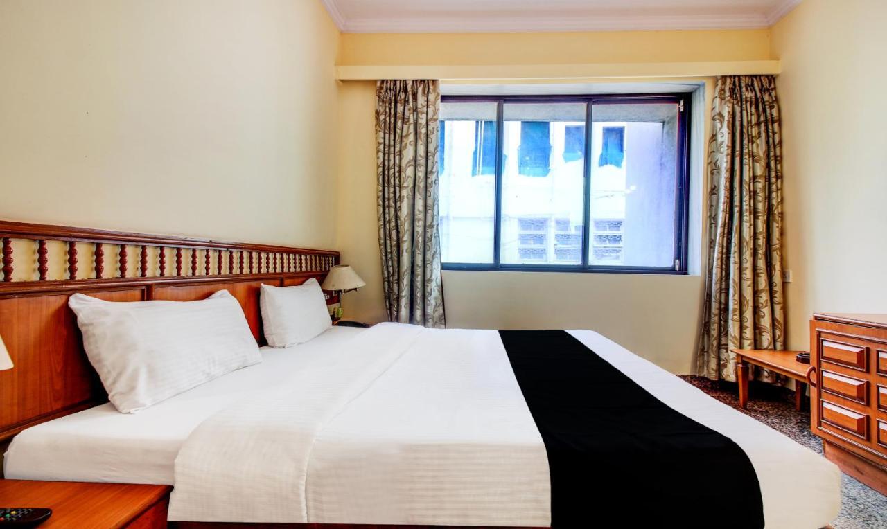 Hotel Kadamb Residency Mumbai  Buitenkant foto